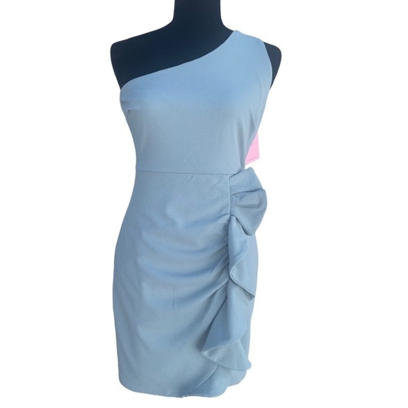 Hello Molly Backstage Passes Dress in Sage 
Size US 8 Cocktail Dress - Picture 3 of 16